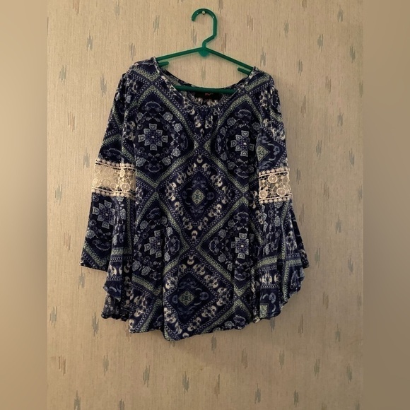 3 for $15 💜 𝅺IZ Byer Girls 10/12 blue shirt - Picture 1 of 8